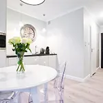 アパート Apartmate- In The Heart Of Old Town Tartaczna *